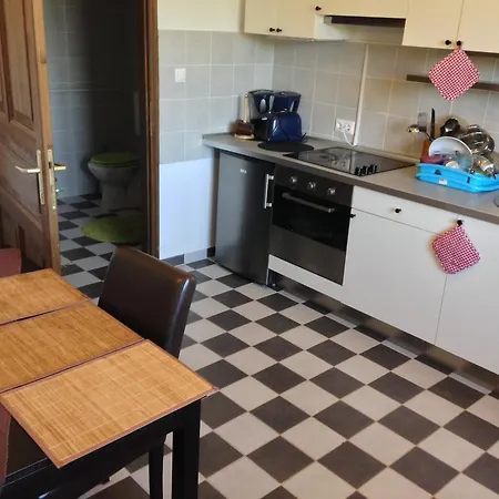 Bed & Breakfast Lovas Zugoly 3*